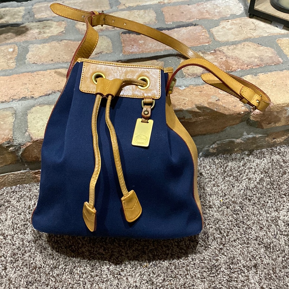 Dooney & Bourke cinch bag